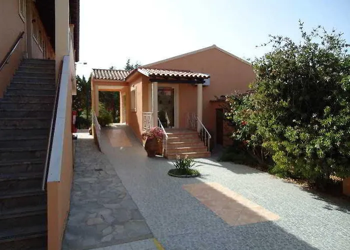Hotel Elena *